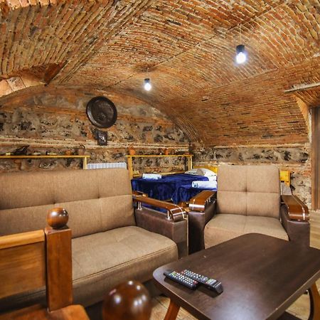 Guest House Kakabadzeebi 9 Тбілісі Екстер'єр фото