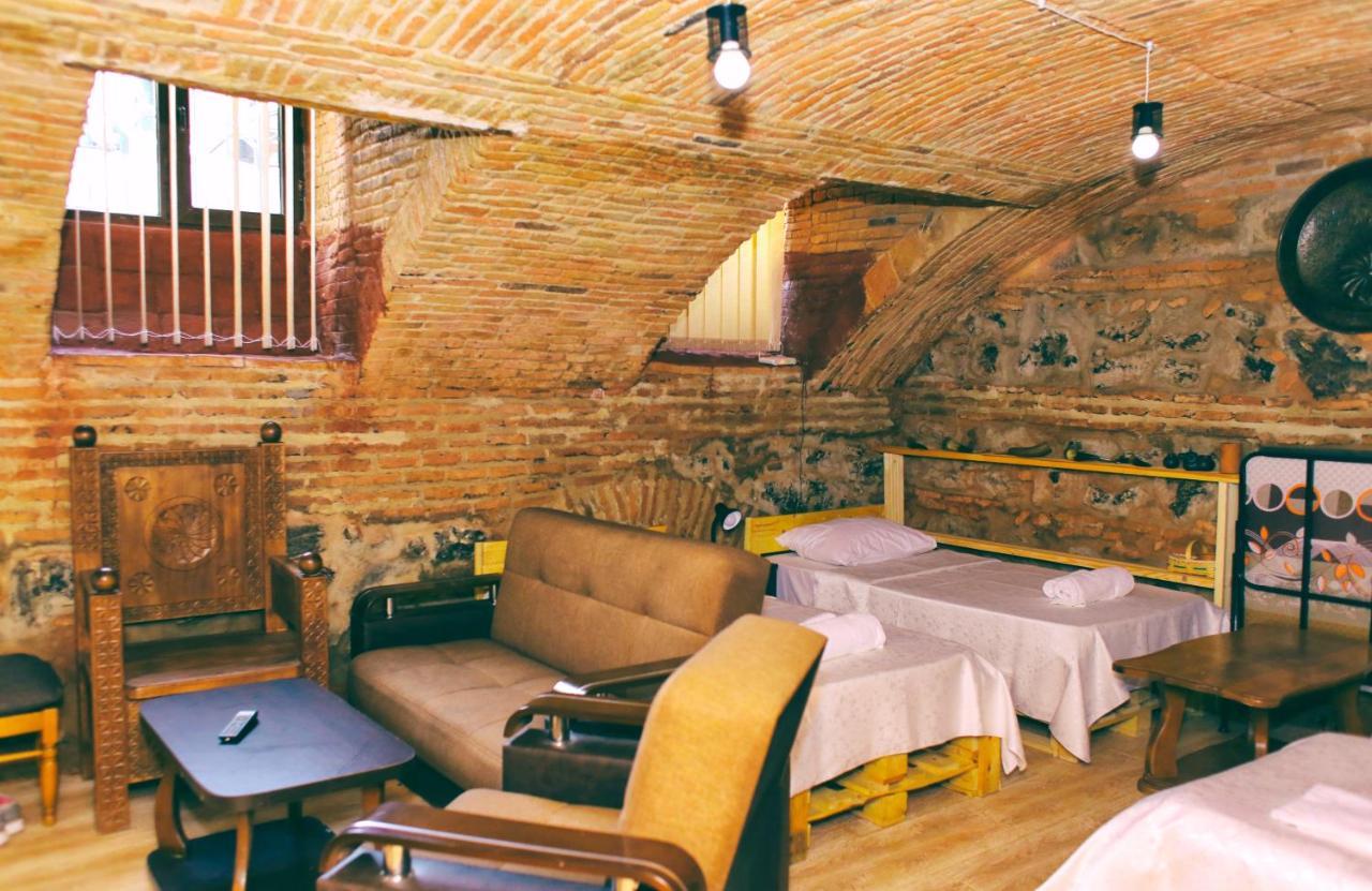 Guest House Kakabadzeebi 9 Тбілісі Екстер'єр фото