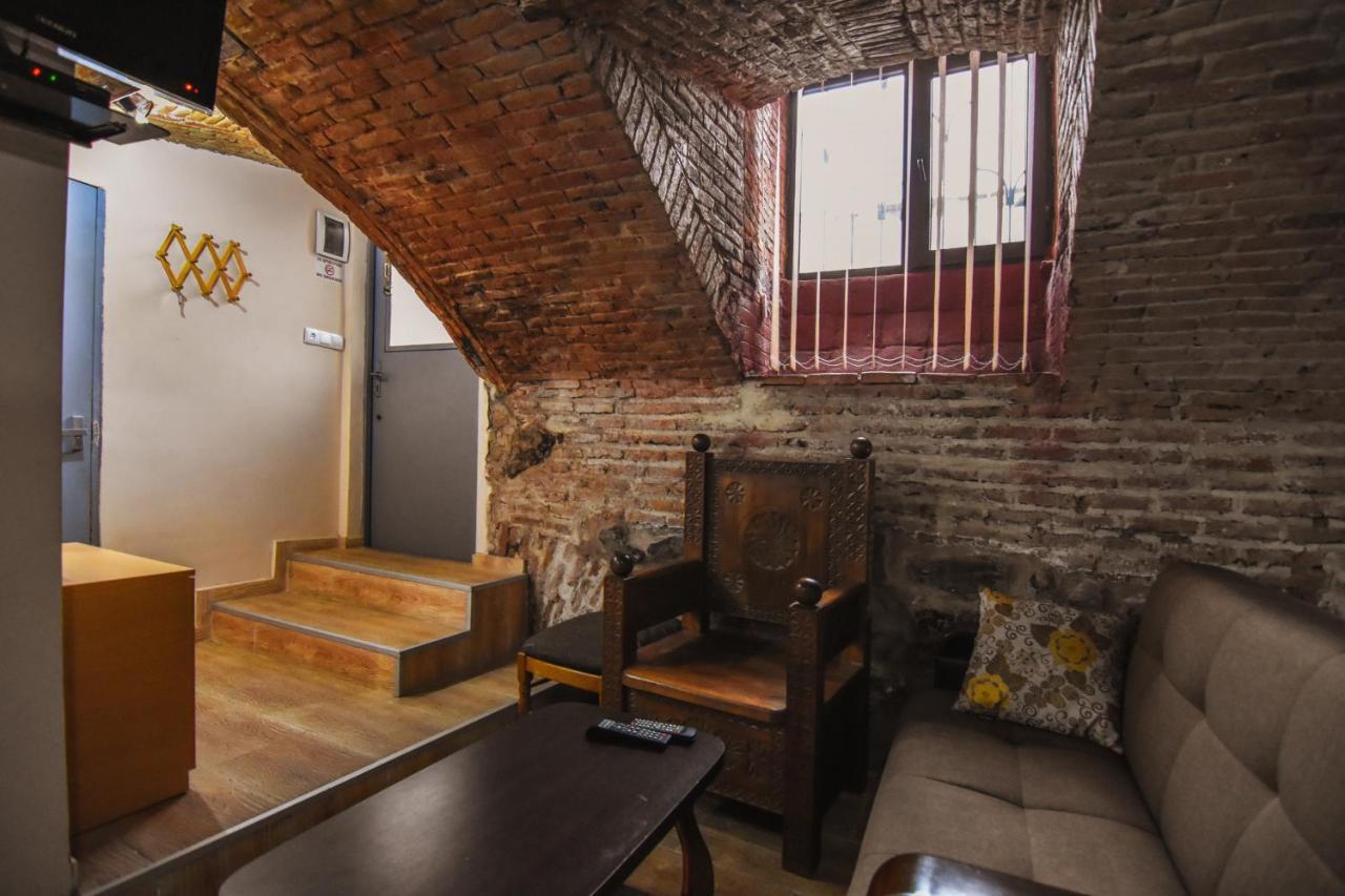 Guest House Kakabadzeebi 9 Тбілісі Екстер'єр фото