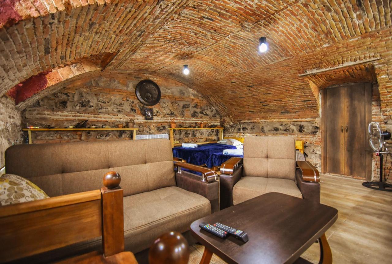 Guest House Kakabadzeebi 9 Тбілісі Екстер'єр фото